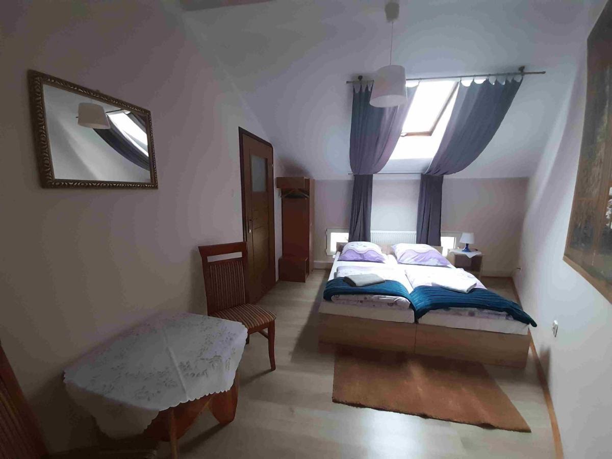 Double Room Private Bathroom
