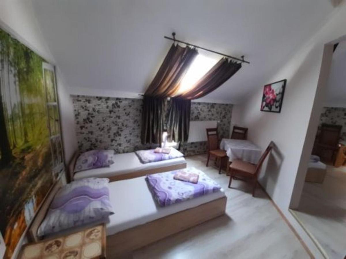 5-Bed Room Private Bathroom